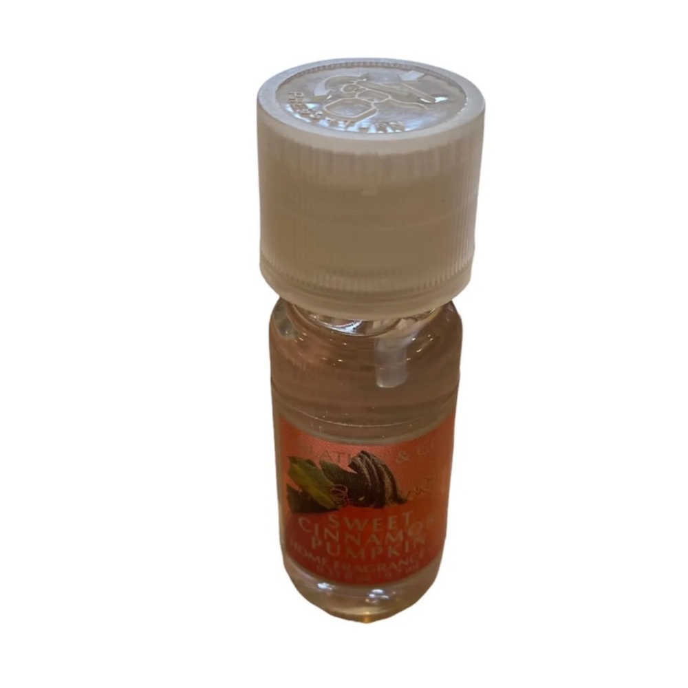 Bath and Body Works Slatkin & Co Sweet Cinnamon Pumpkin Home Fragrance Oil